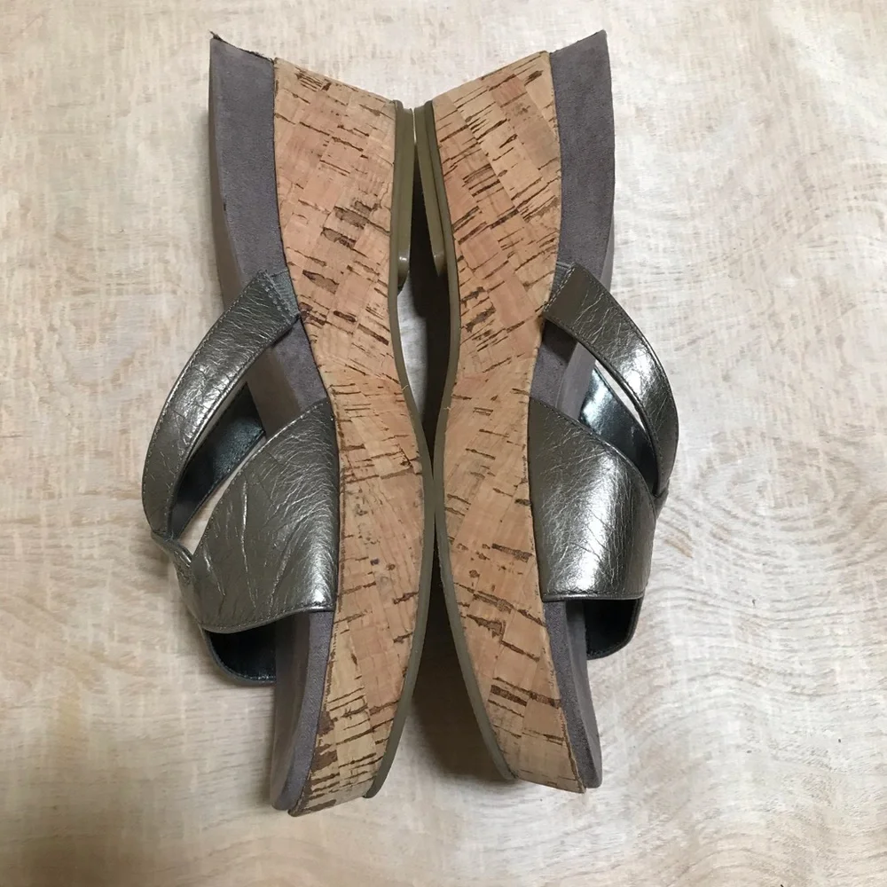 Nine West Farruko Wedge Slides Sandals Size 7.5